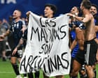 「マルビナスはアルゼンチン人」：ワールドカップホルダーがフォークランドの横断幕でイングランドに勝利を祝う