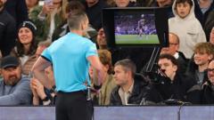 それはフットボールであり、プレイステーションではない - UEFA審判長がVARについて語る