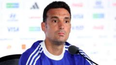 政治とサッカーを混同すべきではない - スカローニ